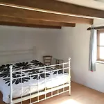 Holiday home Maison Charmante A Avec Piscine Partagee