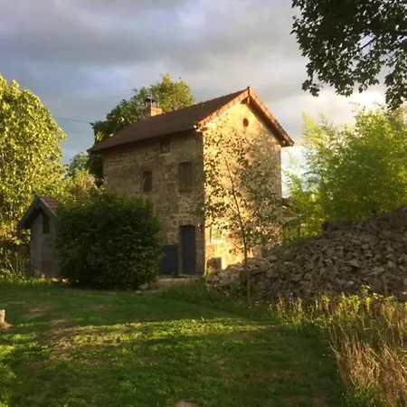 Maison Charmante A Avec Piscine Partagee בית נופש