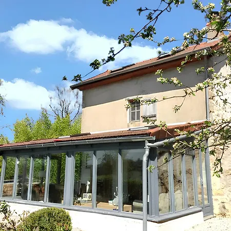 Maison Charmante A Avec Piscine Partagee