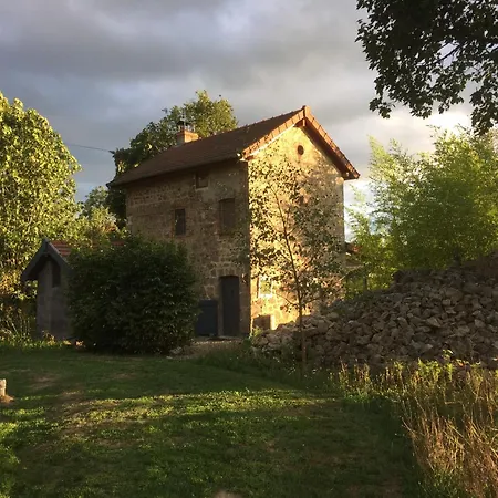 Maison Charmante à Avec Piscine Partagée Charron (Creuse)
