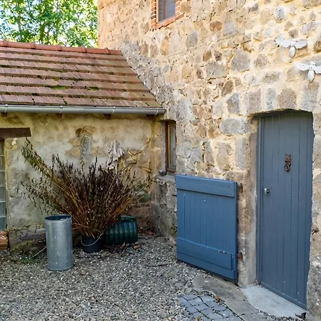 Maison Charmante à Avec Piscine Partagée *