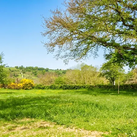 Maison Charmante à Avec Piscine Partagée Charron (Creuse)